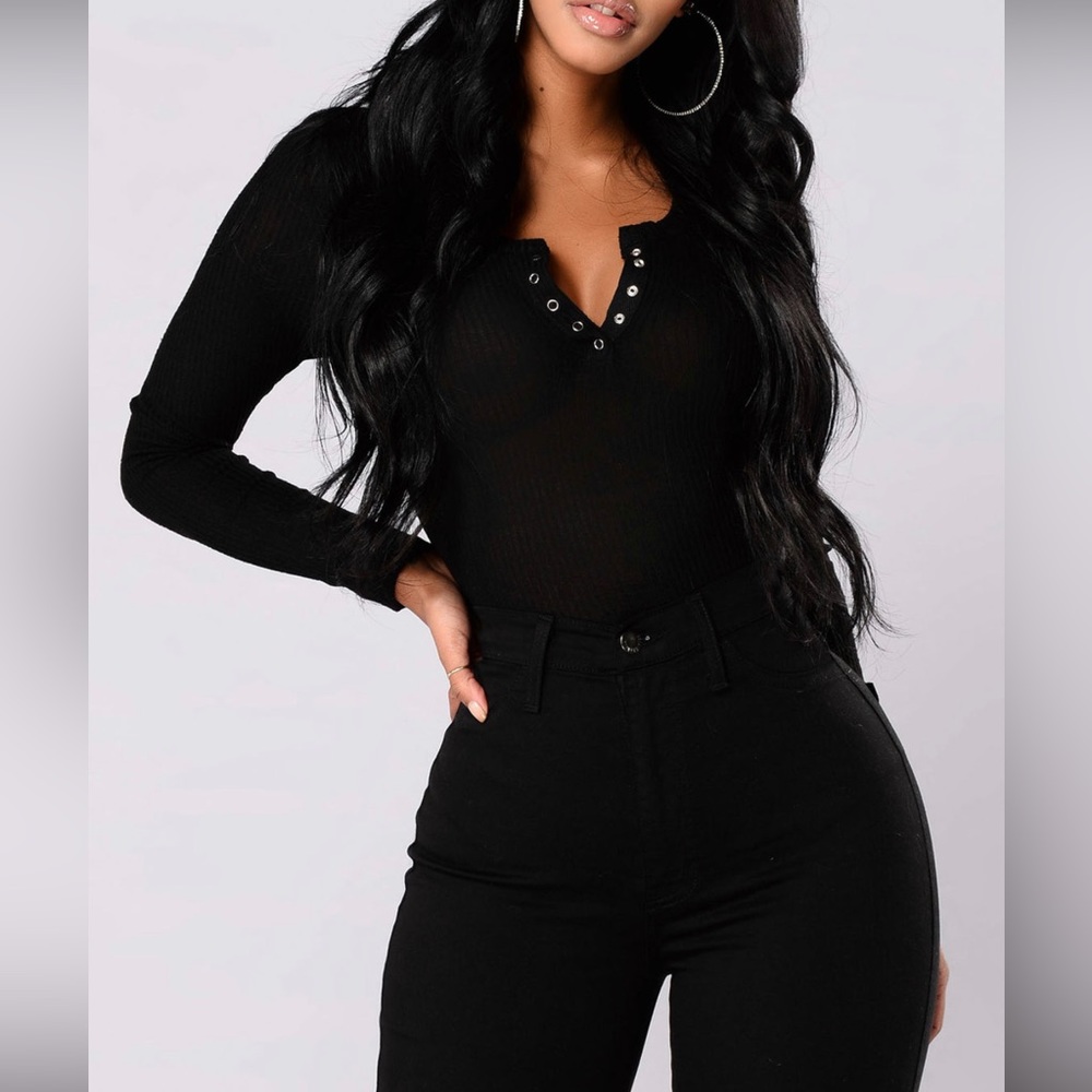 FASHION NOVA : Alma Top